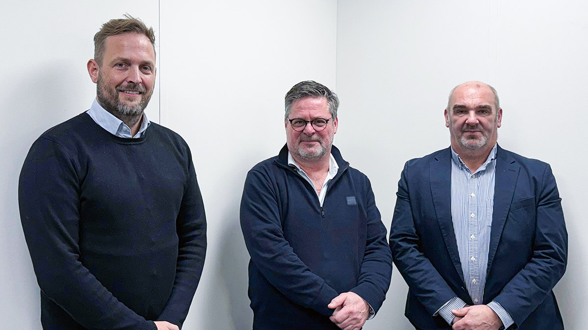 Pictured L to R: Joint Managing Directors of MCS, Jens Doeksen and Cor van der Velde with Ian Coates, Topside Director - OEG Renewables